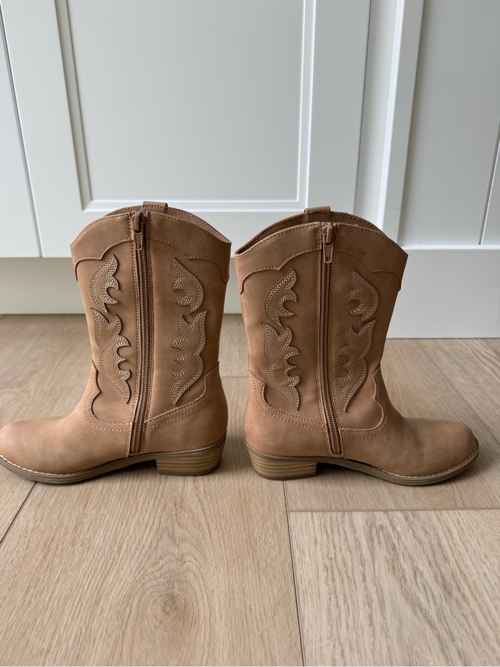 Dolce Vita Tan Western Cowboy Boots - Little Girls Size 1. Like New - Picture 5 of 7